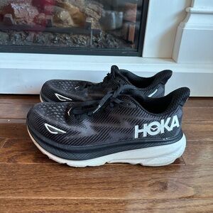 Hoka One One Clifton 9 Womens size 6.5 US Black Running Shoes Sneakers